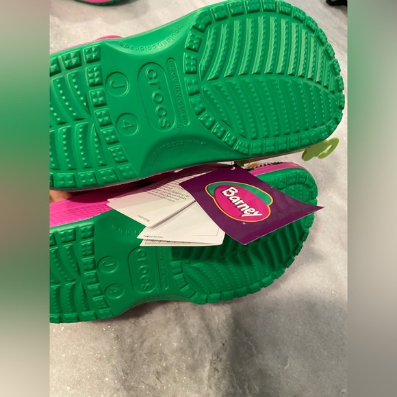 NWT Crocs Barney the Dinosaur Kids Size J4 Limited Edition Classic Clog Comfort - Picture 7 of 8